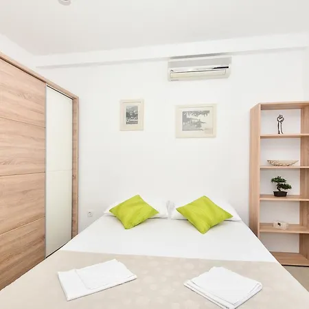 Mustapic 马卡尔斯卡