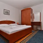 Mustapic Апартаменти *
