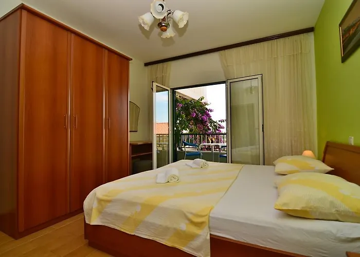 Mustapic Апартаменти *