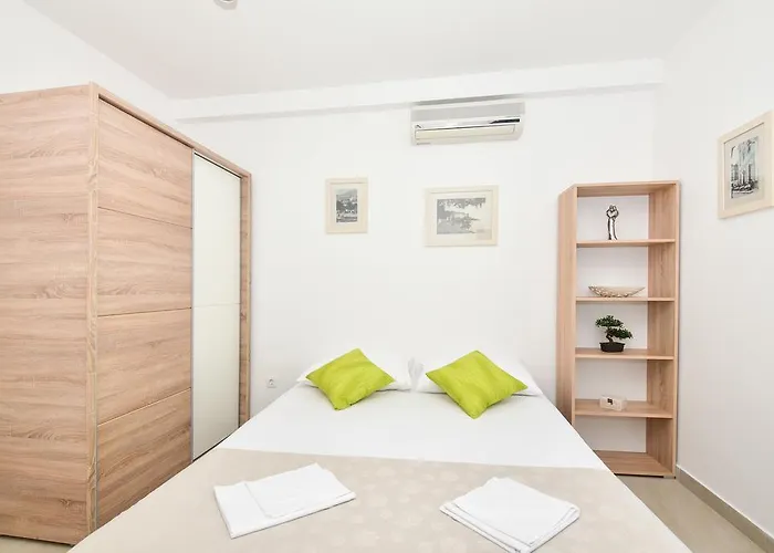 Mustapic Макарська